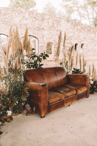 Du mobilier vintage ou contemporain, parfois unique, pour donner du caractère à vos évènements, mariage ou boutique.
