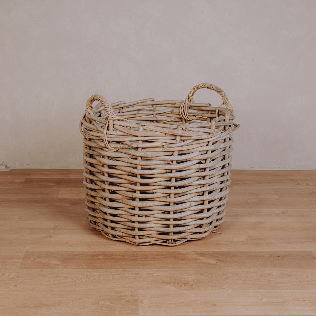 vintage oval wicker basket with fixed handle Beige