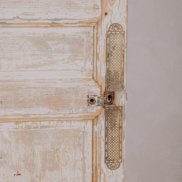 Porte en bois patine blanche