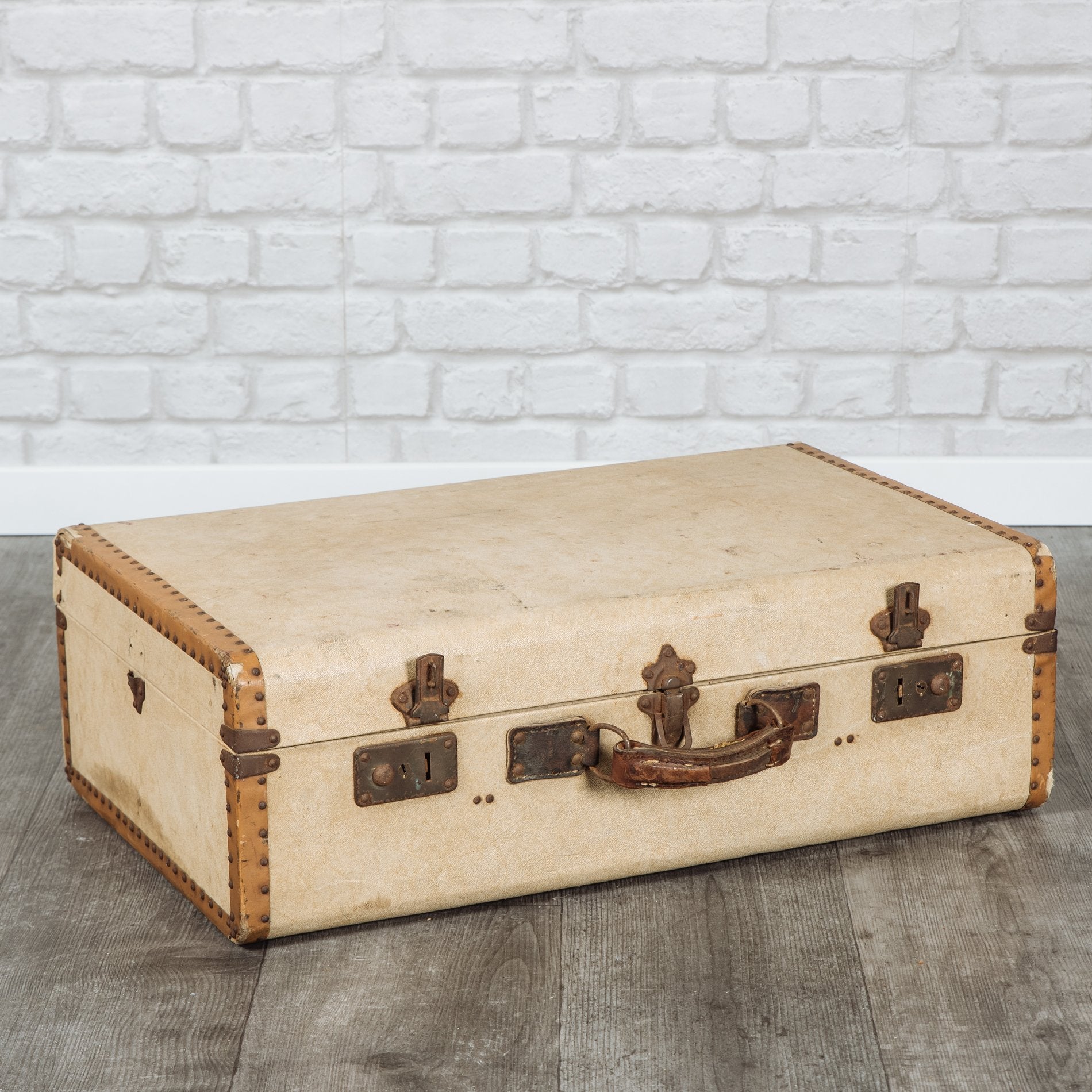 Malle De Voyage Vintage Des Années 40-60 En Bois Avec Fermeture Laiton – Superbe état
