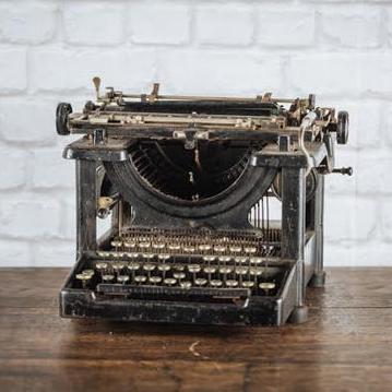 artis-bazartis-bigdaybazaar-evenement-location-mobilier-decoration-corporate-paris-mariage-machine-à-ecrire-littéraire